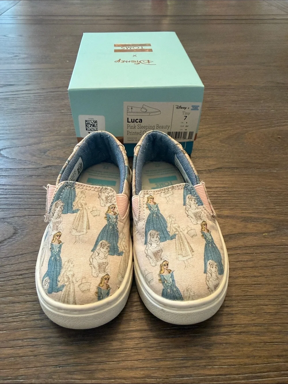 Toms Disney Cinderella 7 Tiny Pink Slip-On Sneakers with Blue Character Print